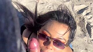 Mexická Latina vyzdvihnutá starým nemeckým turistom na ohnutý anal creampie v neorezanom POV