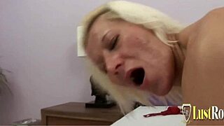 kinky lady's mature pussy gets screwed in doggystyle and missionary positions