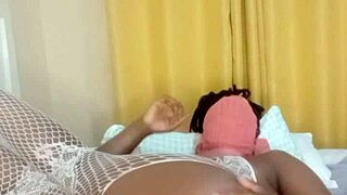 full view of this curvy woman on display