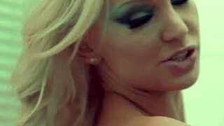 Nerdy Lesbians Blinded by Science Fuck Virtual Milf