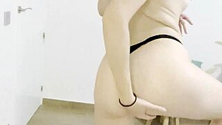 Зряла курва предизвиква с европейския чар!