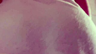 Madura Caliente En La Ducha Se Prepara Para Ir A Coger