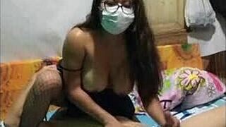 mi hermanastra se sube en mi pecho y tenemos una interaccion intima con orgasmos