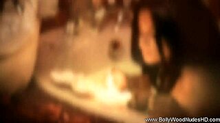 Indian Milf Performs Erotic Dance Solo in High Definition