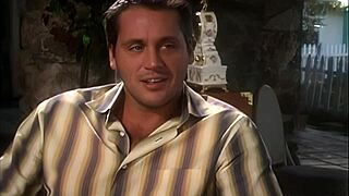 Scopando grosse tette milf Kianna Dior con cazzo mostro, dita anale nella fica rasata