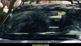 Dana Vespoli กลืนควยใหญ่ในบทบาทครอบครัวกับ Oliver Flynn