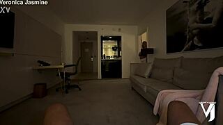 Veronica Jasmine indulges in titty fucking Shaundam