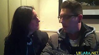 Milf v nogavicah sesa kurca