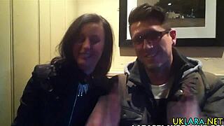 Milf v nogavicah sesa kurca