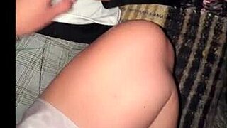 This madrastra mexicana chichona is fucking her hijastro estudiante in his room, she entered horny to convince him, homemade milf amateur