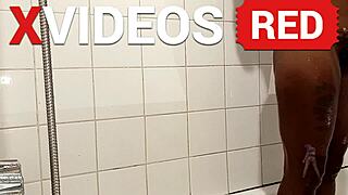 Real amateur showers butt naked with long beautiful legs 😍