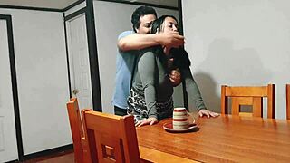 Scopare la Matrigna Durante lo Sparecchiare in Roleplay