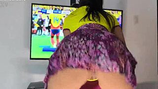 Asi Celebre El Gool De Colombia - Elena Cruz