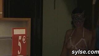 milfs love public bukkake 😍