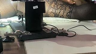 Pussy Machine Operator Squirts Huge