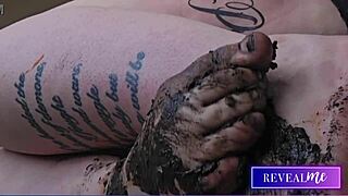 I reveal my foot fetish fantasy with sexy soles and toe-sucking delight