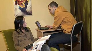 Babe spreads her lengthy legs for fucking