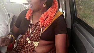 Belle-mère et beau-fils baisent pendant un long trajet en voiture.