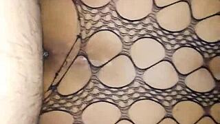 As� le doy a mi milf por su culito delicioso