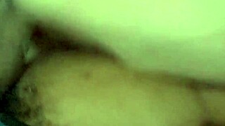 Blondă de 18 ani, primești creampie dublu de la pule negre mari într-o noapte