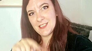 Gorgeous Italian milf achieves fantastic orgasm using vibrator close up