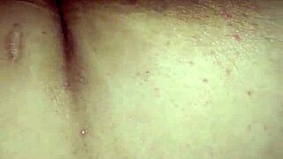 encuentro a mi madrastra acostada en mi cuarto 1 con curvy ass