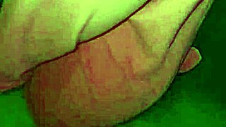 تحرش بامرأة فنزويلية ناضجة في شوارع ليما مرتدية زي عروس ستيتش