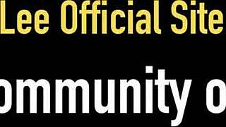 Kimber Lee Undresses Her Sexy PAWG Body!