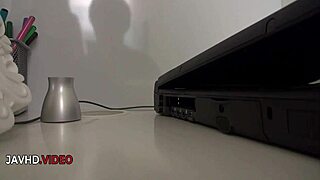 Sexy milf yui kasuga teases with stockings for hardcore creampie?