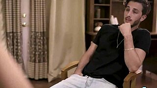 Teen Asks Bisexual Stepmom To Share Boyfriend