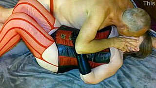 steampunk granny enjoys fingering and licking in reality