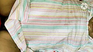 אמא הודית דסי מזיינת בנים שכנים קשה