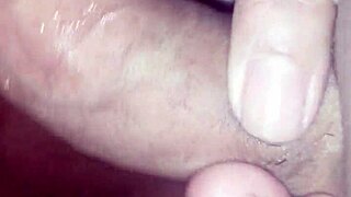 Mature Amateur Gives Excellent Blowjob, Sucking Cock Deeply and Skillfully