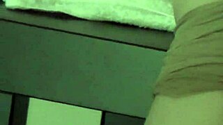 พยาบาลเพลิดเพลินกับเซสชั่นเสียวตัวคนเดียว