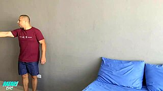 SECRETARIA MILF GIVES BLOWJOB TO CHEFE, CUM IN MOUTH ON MONSTER COCK!