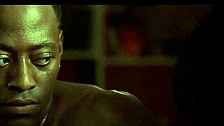 سانا لاثان في مشهد عاري ساخن مليء بالحب!