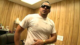 miley ann gets her pussy fucked live in a chat room