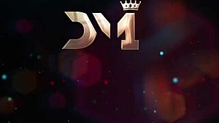 Sesso rude con milf dal culo grande Danner Mendez e Silvana Lee dopo la palestra