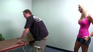 Blonde Milf Jessica Lynn Gets Assfucked In Fishnets On Bed