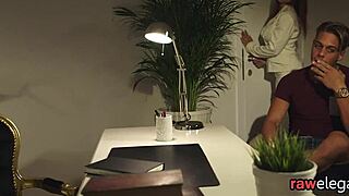 Deutsche Putzfrau Verführt Hausbesitzer Ohne Gummi!