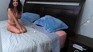 Stepdaughter Leda Lathoria sucks hairy pussy clit