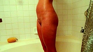 Scarlett Baxter Showers Intensely