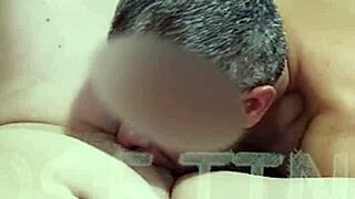 Marido Licks Shaved Buceta Of Gostosa Esposa In Bed