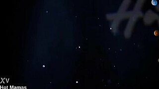 sexo grupal com milf magrinha penetrada por várias rolas em anal interracial orgy