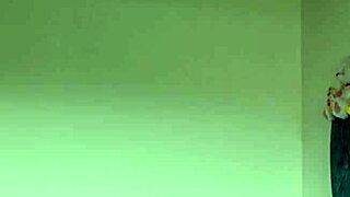 Chorros De Leche Squirt De Chica Muy Sexy Masturbándose Con Pasión