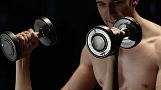 hot latina babe workouts exposing big ass and tits 🔥💦