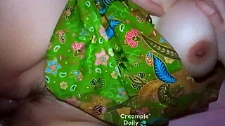 Thai woman loves getting pounded with creampie in her juicy shaved pussy 😏 tight fit too