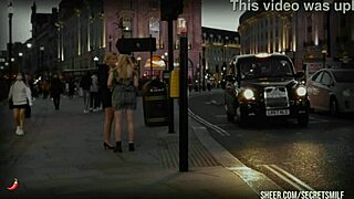 Pani Lazinski wykonuje lodzika i anala z połykaniem spermy