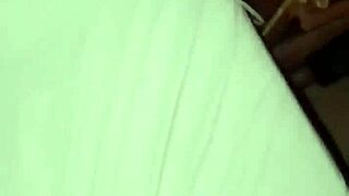 Chupando Las Tetas Spanking De La Mama De Mi Novia Y Corriendome En Su Boca