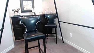 Maxine X Fingers Wet Hole Surprisingly Hot